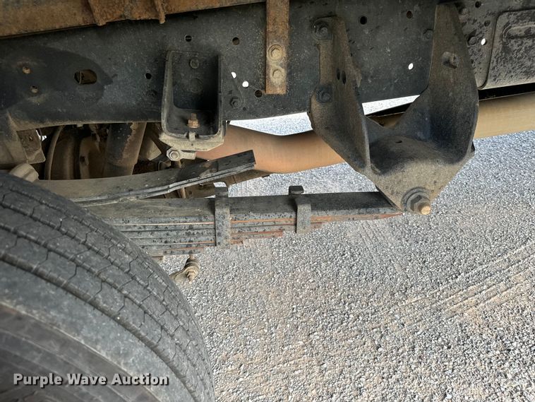 image for item IE9035 2018 Dodge Ram 4500 flatbed truck