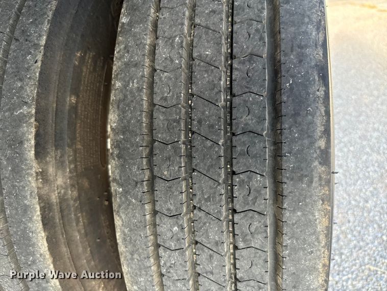 image for item IE9035 2018 Dodge Ram 4500 flatbed truck