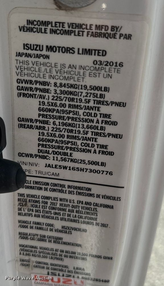 image for item IE9038 2017 Isuzu truck cab and chassis