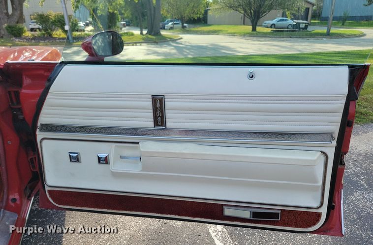 image for item JO9469 1975 Oldsmobile  Delta 88 Royale convertible 