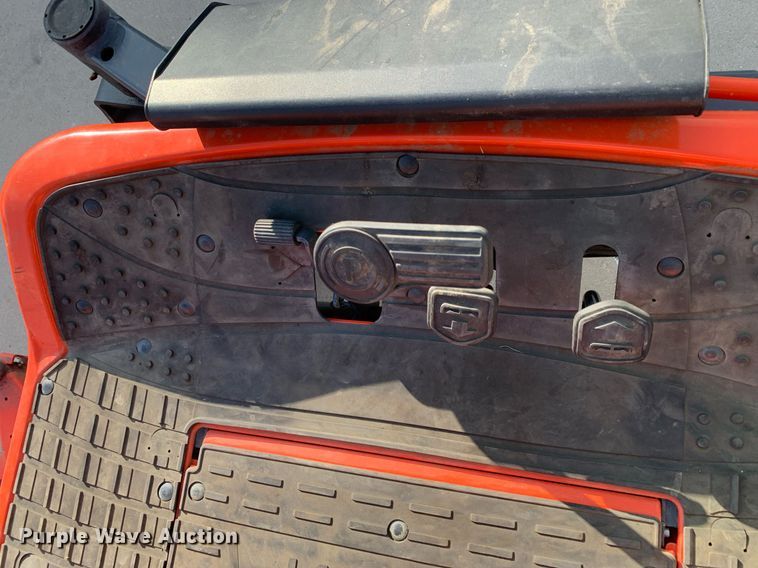 image for item JT9772 2023 Kubota  ZD1211 ZTR lawn mower