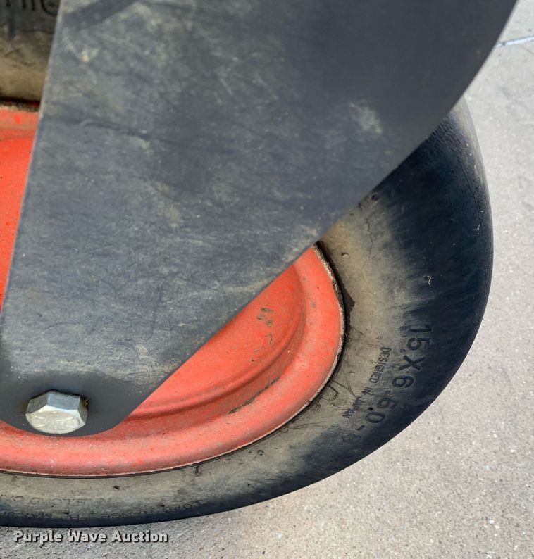 image for item JT9772 2023 Kubota  ZD1211 ZTR lawn mower