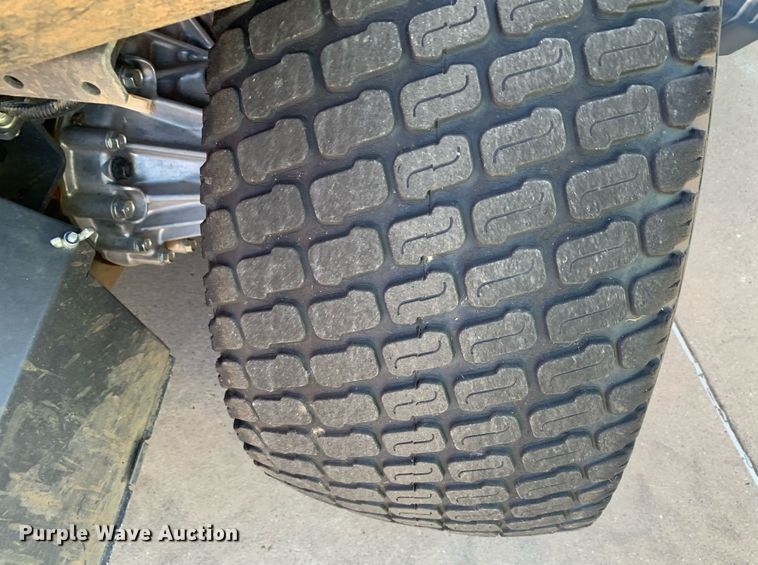 image for item JT9772 2023 Kubota  ZD1211 ZTR lawn mower