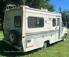 image for item LR9471 1990 Mallard G30 RV