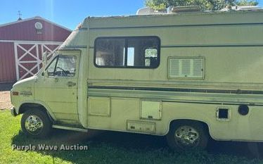 image for item LR9471 1990 Mallard G30 RV