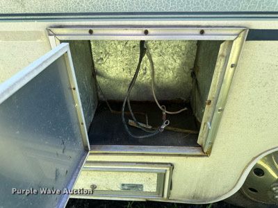 image for item LR9471 1990 Mallard G30 RV