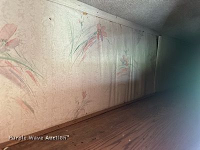 image for item LR9471 1990 Mallard G30 RV