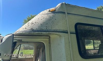 image for item LR9471 1990 Mallard G30 RV