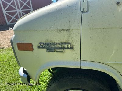 image for item LR9471 1990 Mallard G30 RV