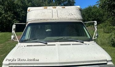 image for item LR9471 1990 Mallard G30 RV