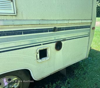 image for item LR9471 1990 Mallard G30 RV