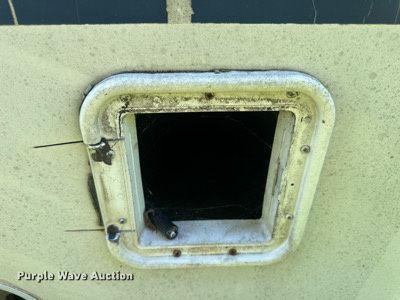 image for item LR9471 1990 Mallard G30 RV