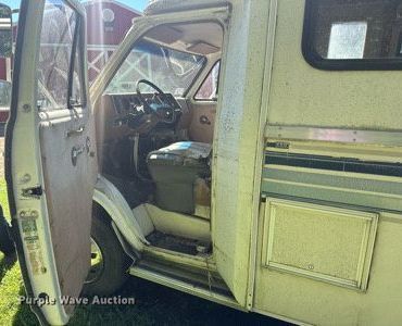 image for item LR9471 1990 Mallard G30 RV