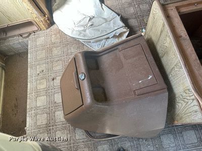 image for item LR9471 1990 Mallard G30 RV