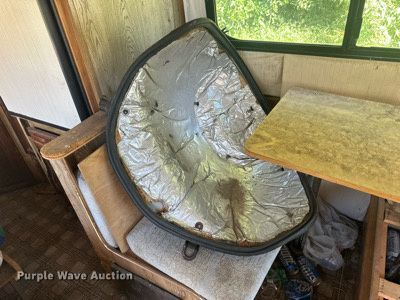 image for item LR9471 1990 Mallard G30 RV