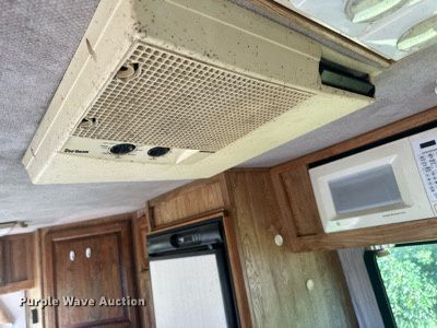 image for item LR9471 1990 Mallard G30 RV