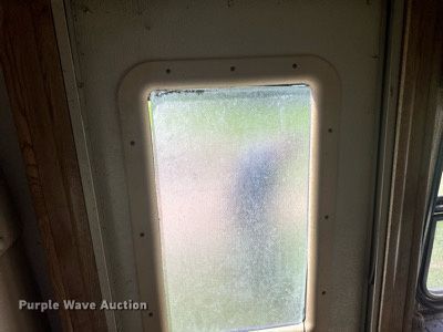 image for item LR9471 1990 Mallard G30 RV