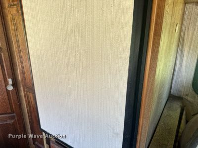 image for item LR9471 1990 Mallard G30 RV