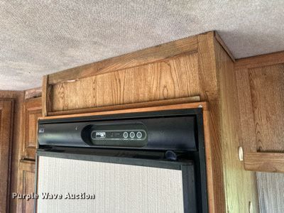 image for item LR9471 1990 Mallard G30 RV