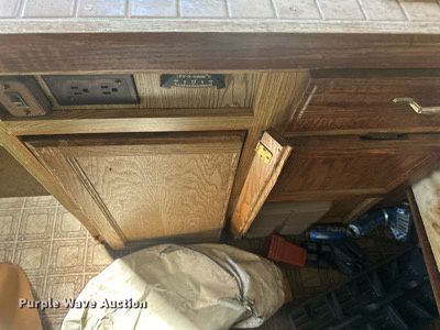 image for item LR9471 1990 Mallard G30 RV