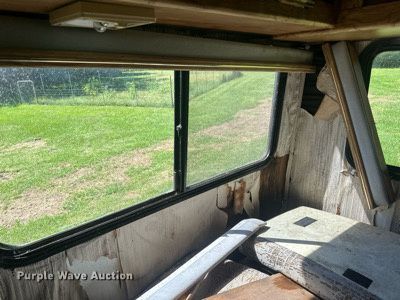 image for item LR9471 1990 Mallard G30 RV