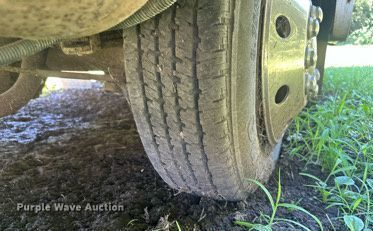 image for item LR9471 1990 Mallard G30 RV