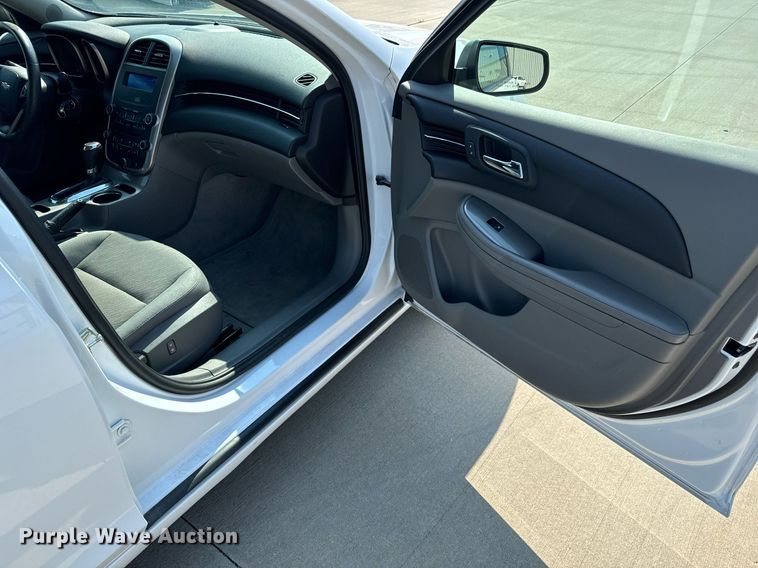 image for item MV9125 2016 Chevrolet  Malibu 