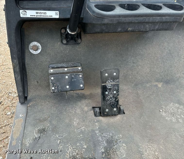 image for item MV9185 2002 EZ-GO Workhorse 1200G golf cart