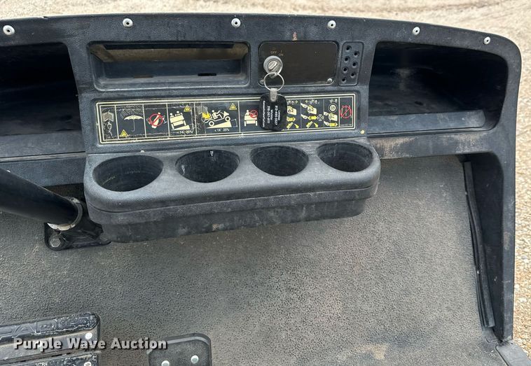 image for item MV9185 2002 EZ-GO Workhorse 1200G golf cart