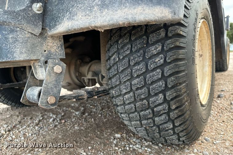 image for item MV9185 2002 EZ-GO Workhorse 1200G golf cart