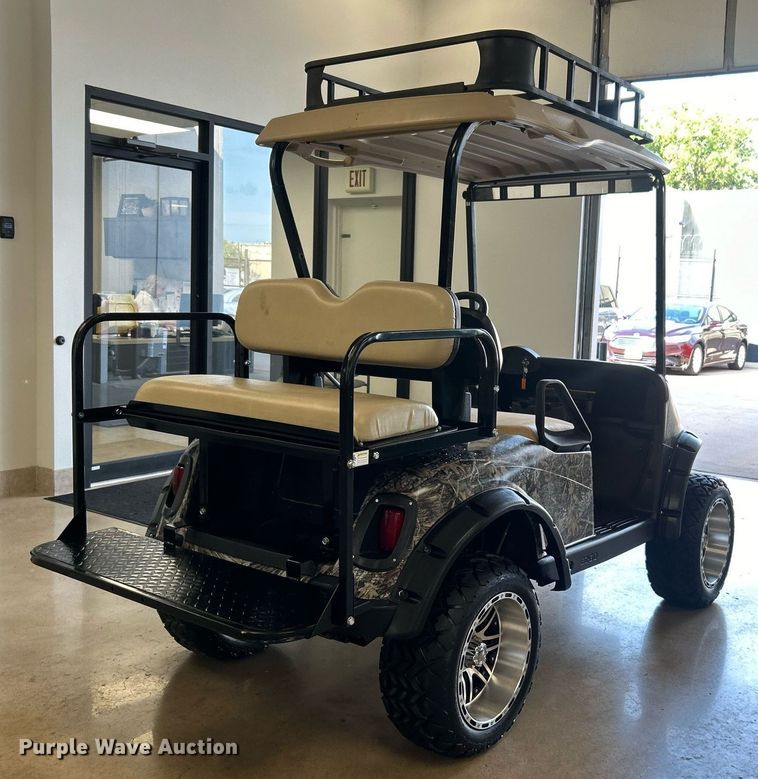 image for item NB9449 EZ-GO golf cart