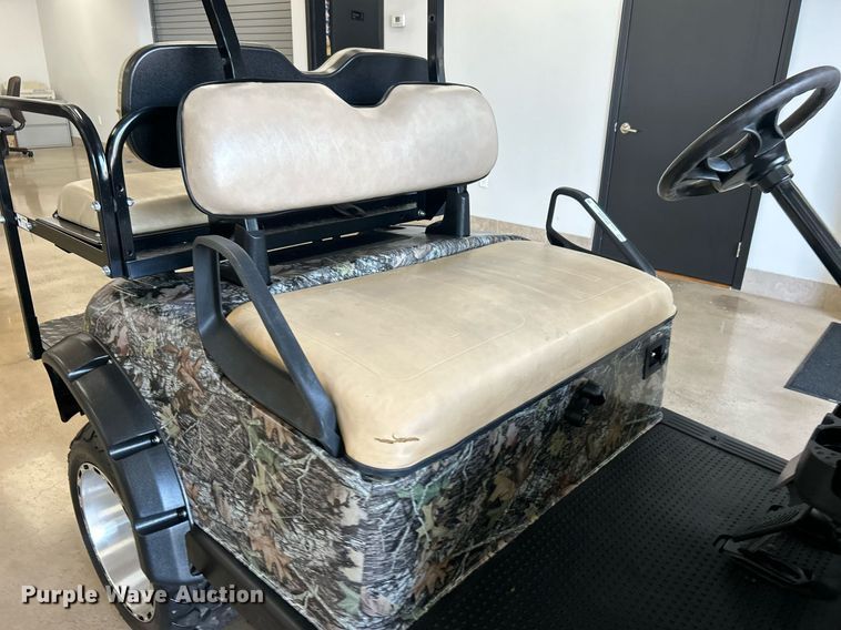 image for item NB9449 EZ-GO golf cart