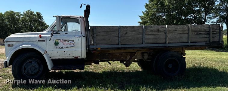 image for item NQ9738 1969 GMC dump flatbed truck