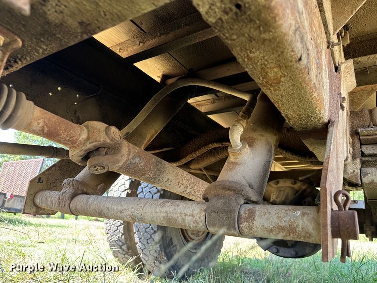 image for item NQ9738 1969 GMC dump flatbed truck