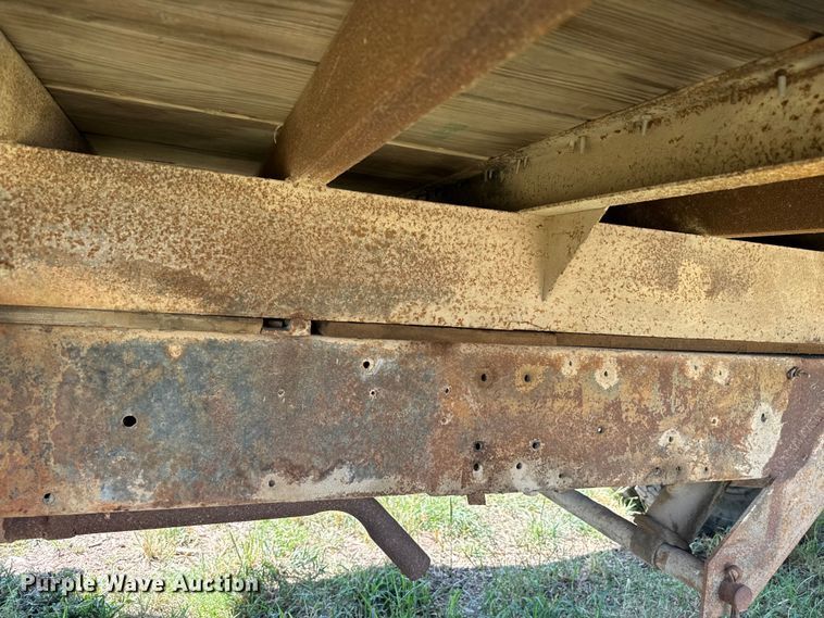 image for item NQ9738 1969 GMC dump flatbed truck