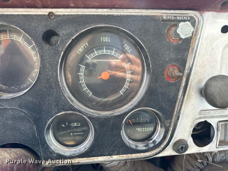 image for item NQ9738 1969 GMC dump flatbed truck