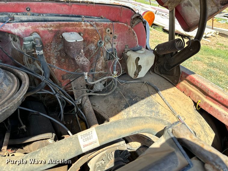 image for item NQ9738 1969 GMC dump flatbed truck