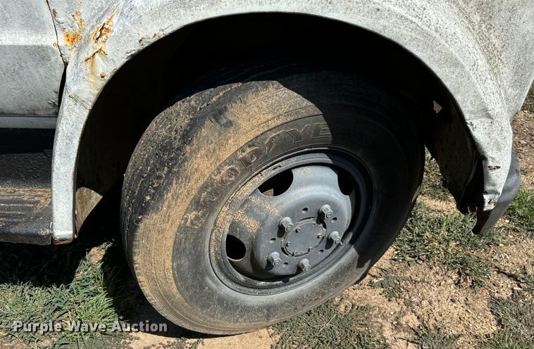 image for item NQ9738 1969 GMC dump flatbed truck