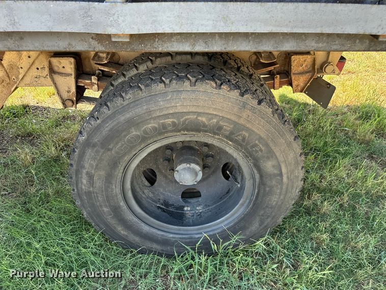 image for item NQ9738 1969 GMC dump flatbed truck