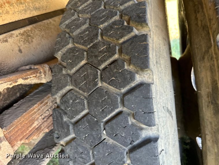 image for item NQ9738 1969 GMC dump flatbed truck