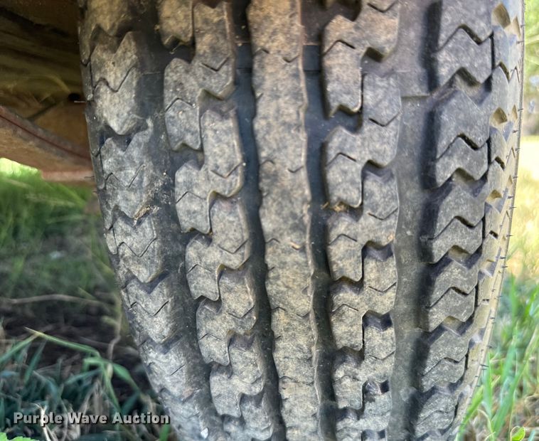 image for item NQ9739 2007 Maxey utility trailer