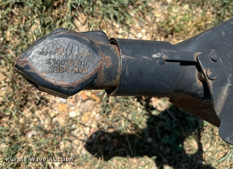 image for item NQ9740 2013 Road Boss utility trailer