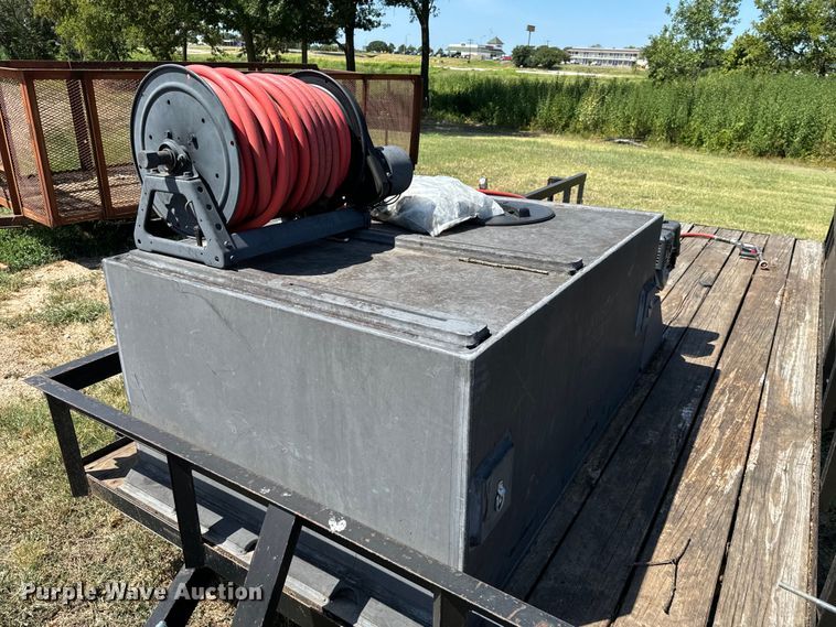 image for item NQ9740 2013 Road Boss utility trailer