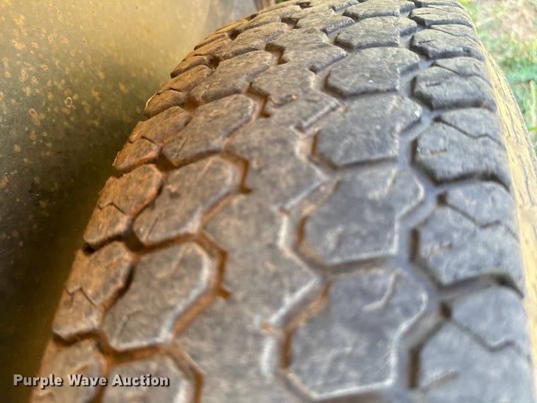 image for item NQ9740 2013 Road Boss utility trailer