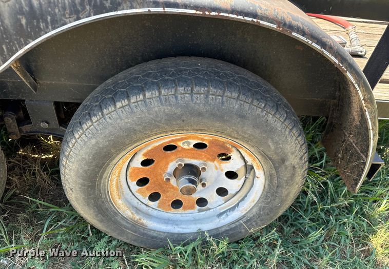 image for item NQ9740 2013 Road Boss utility trailer