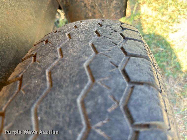 image for item NQ9740 2013 Road Boss utility trailer