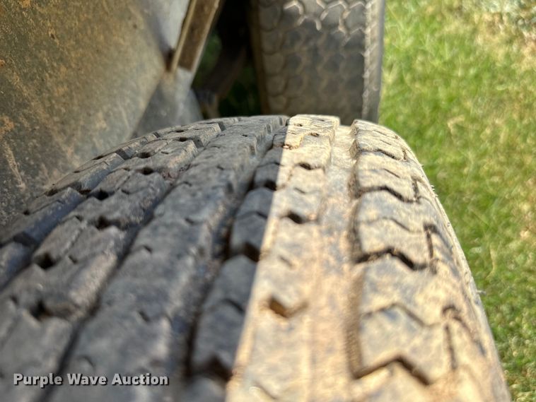 image for item NQ9740 2013 Road Boss utility trailer