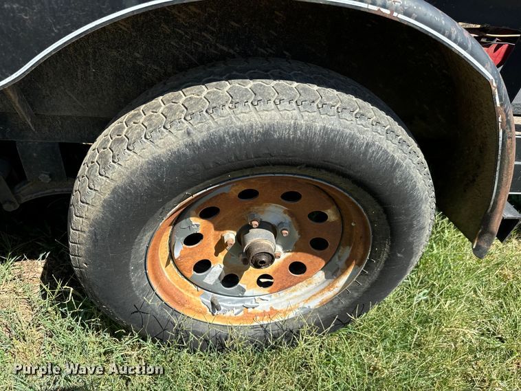 image for item NQ9740 2013 Road Boss utility trailer