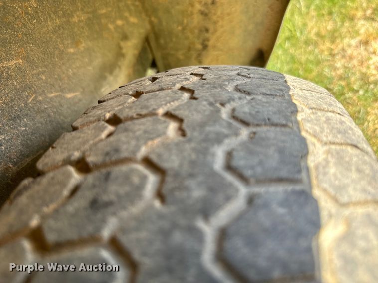 image for item NQ9740 2013 Road Boss utility trailer