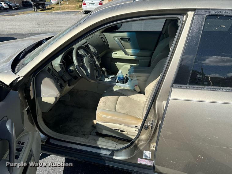 image for item NR9855 2003 Infiniti FX35 SUV